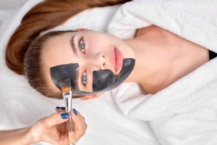 How to apply a charcoal mask