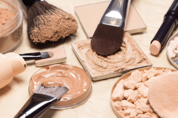HOW TO CHOOSE THE BEST CONCEALER FOR YOUR SKIN COMPLEXION –