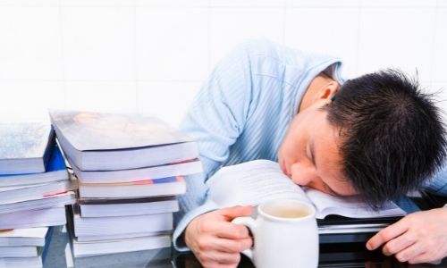 How to get rid of sleepiness during learning hours? 