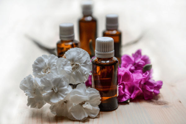 10 Benefits of Aromatherapy backed by research 